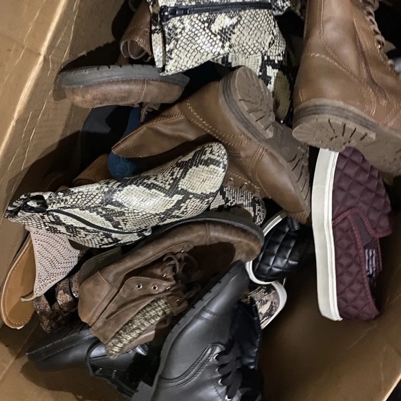 Shoes 6 pairs mystery shoes bundle Mixed Women Sandals Mules Boots - Picture 4 of 9